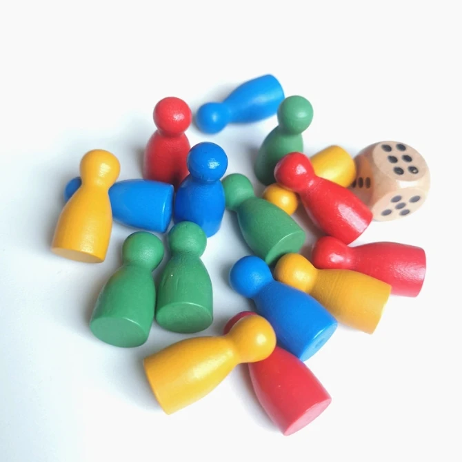100 Stück bunte Holz-Schachmar – Board Game Loop Bewertung und Preis